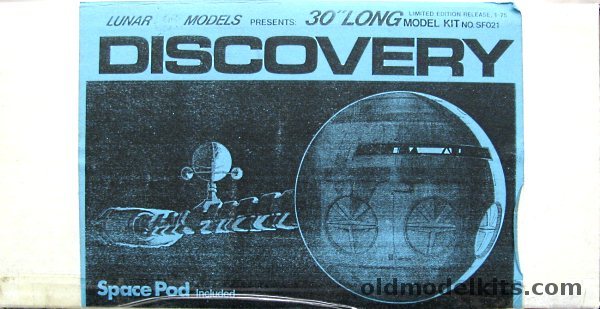 Lunar Models Discovery with Space Pod -  From 2001: A Space Odyssey - 30 Inch Long Model, SF021 plastic model kit